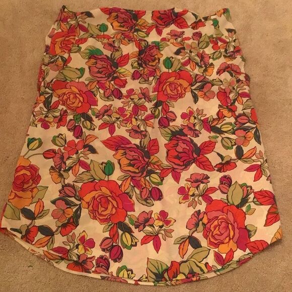 CHAUS Women's Floral Ruffle Sleeves Blouse - Picture 5 of 6